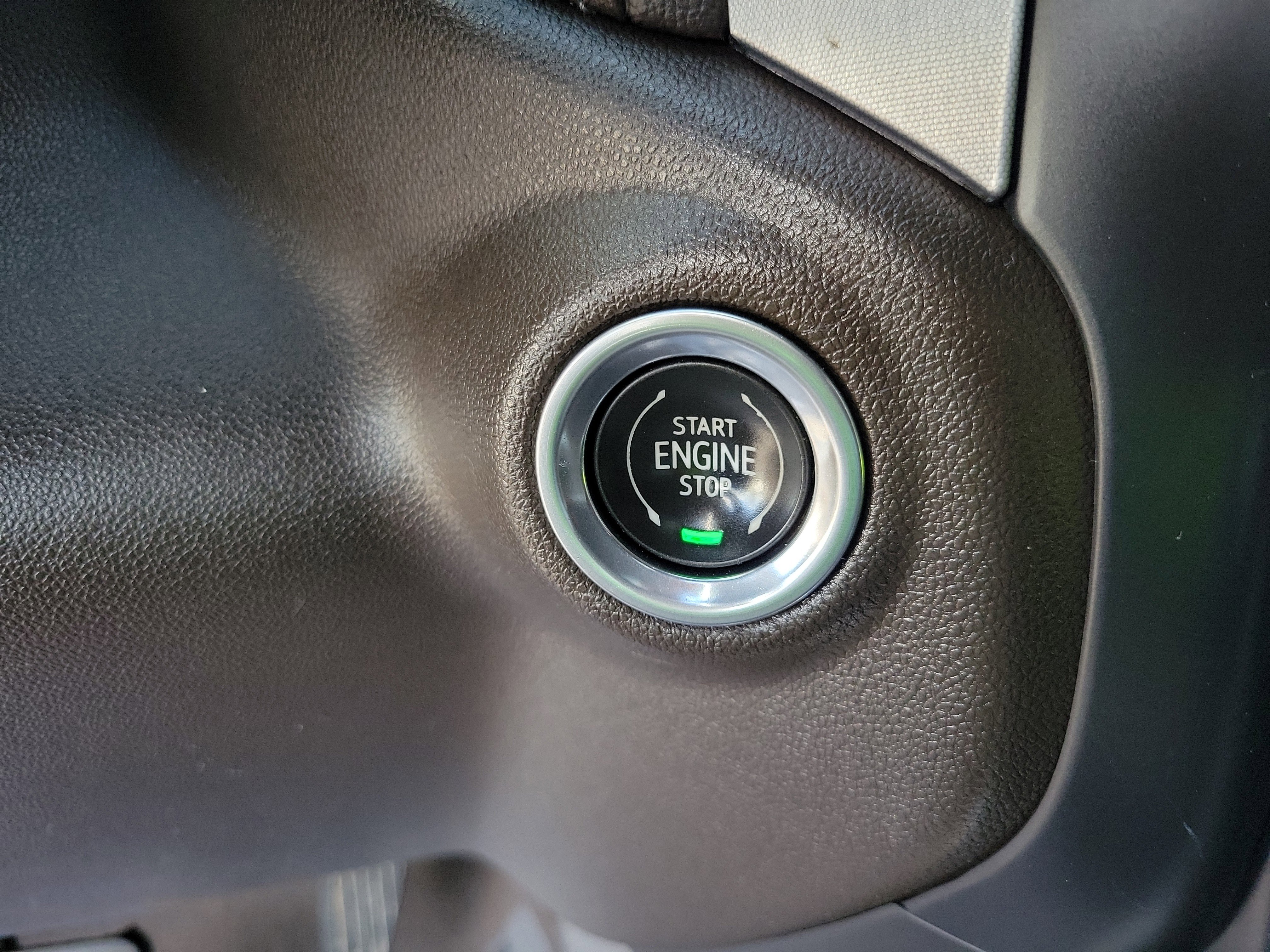 Used 2023 GMC Sierra 2500 SLT w/ SLT Premium Package image 32