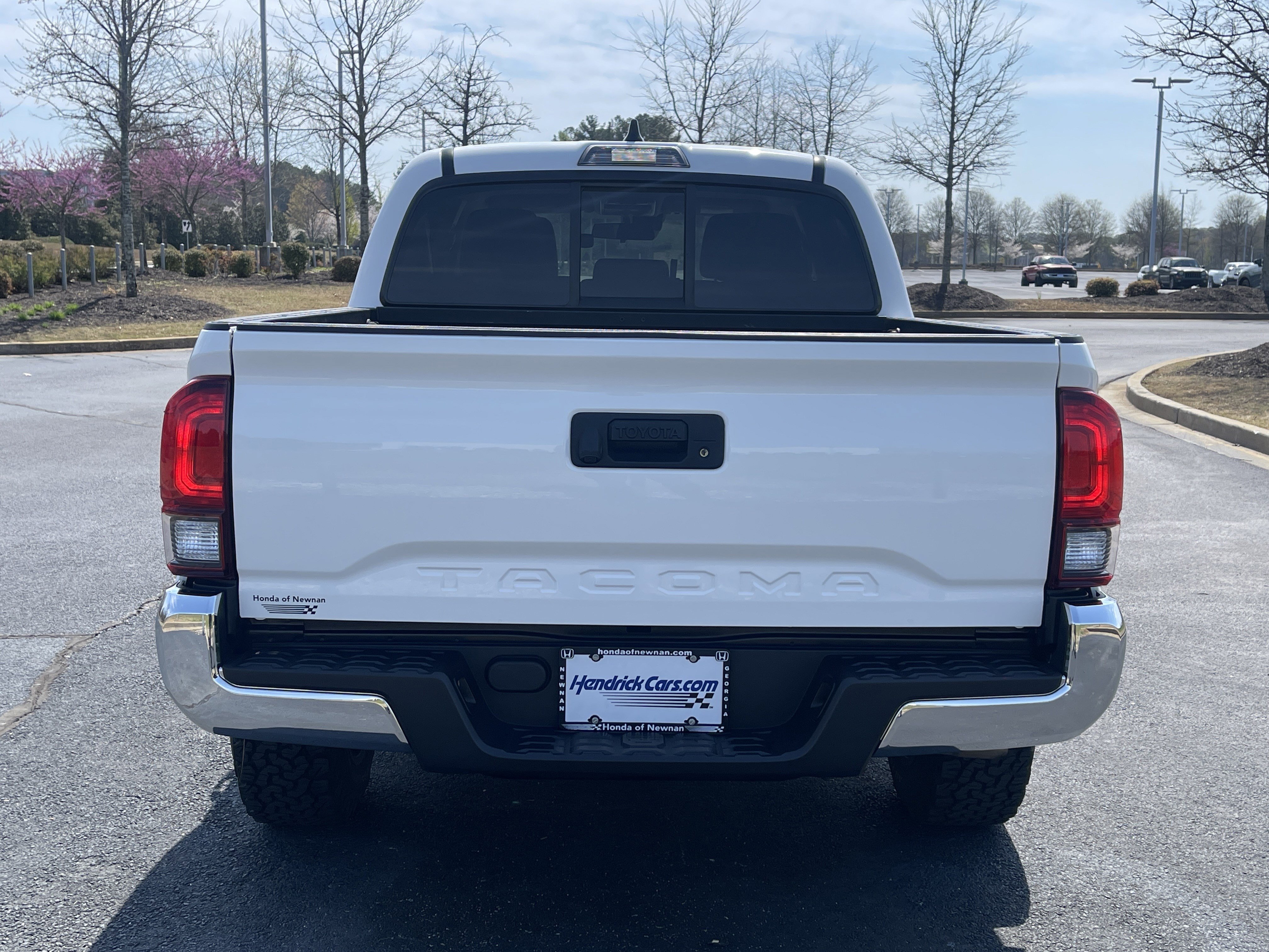 Used 2022 Toyota Tacoma SR5 image 8