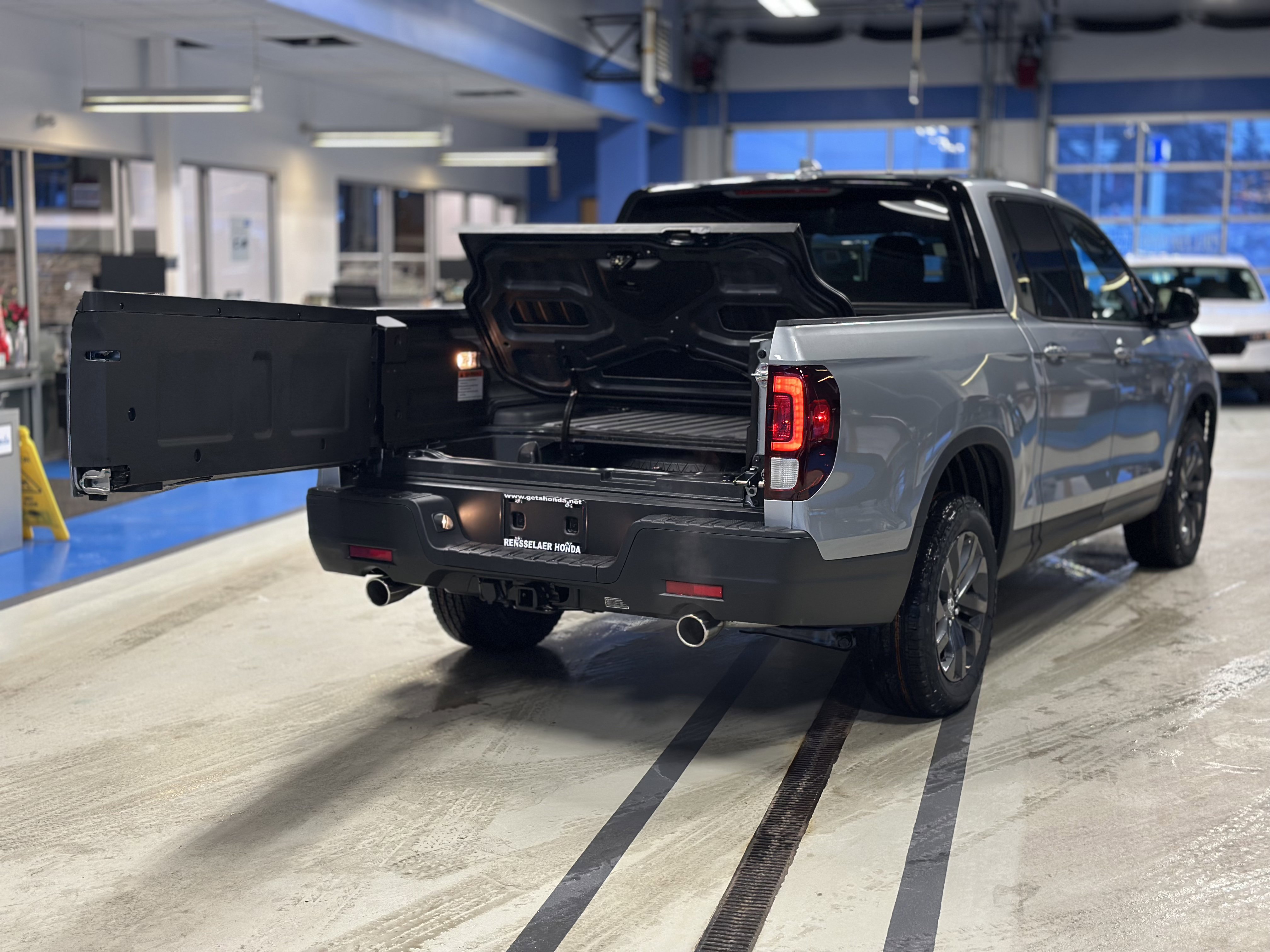 New 2026 Honda Ridgeline Sport image 7