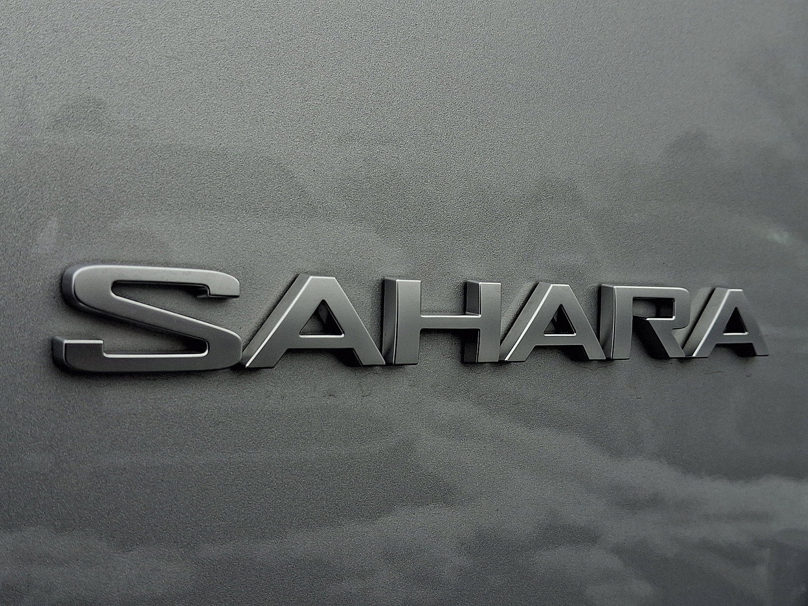 Used 2024 Jeep Wrangler Sahara w/ Safety Group image 30