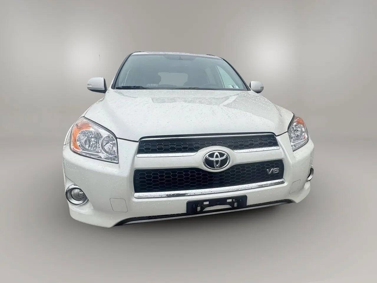 Used 2009 Toyota RAV4 Limited image 2