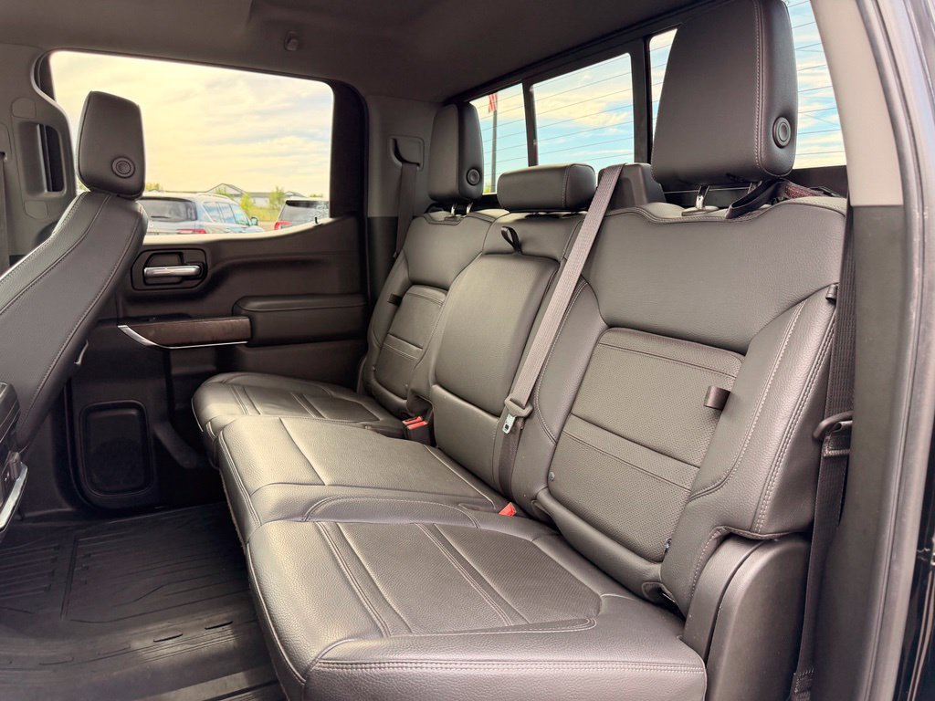 Used 2022 GMC Sierra 1500 Denali w/ Denali Premium Package AWD/4WD image 26