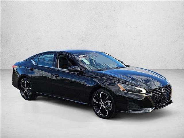 Used 2024 Nissan Altima 2.5 SR FWD image 3
