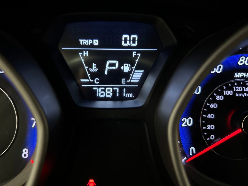 Used 2015 Hyundai Elantra Limited FWD image 18