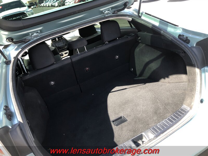 Used 2016 Toyota Prius Two FWD image 17