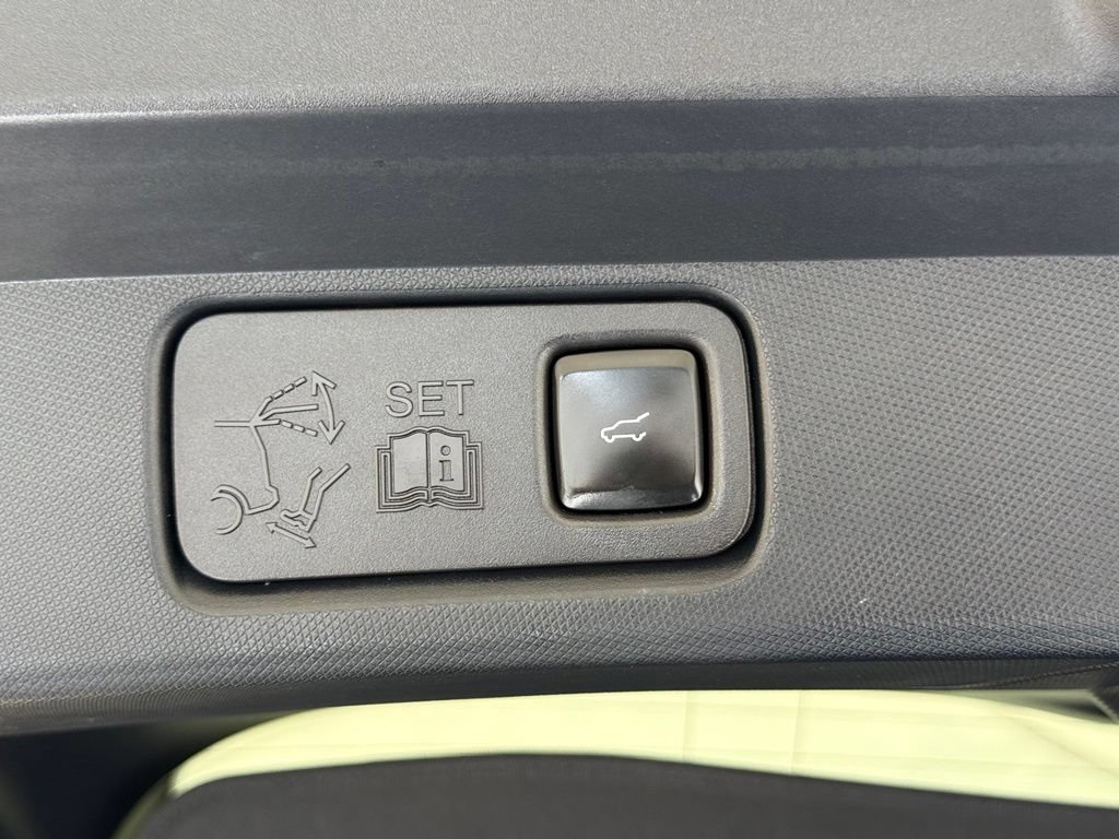 Certified 2023 Ford Mustang Mach-E Premium RWD image 5