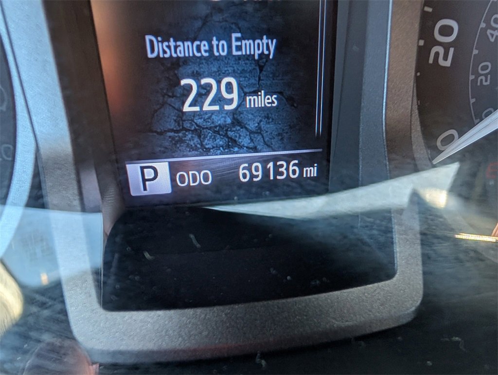 Used 2021 Toyota Tacoma TRD Off-Road image 21