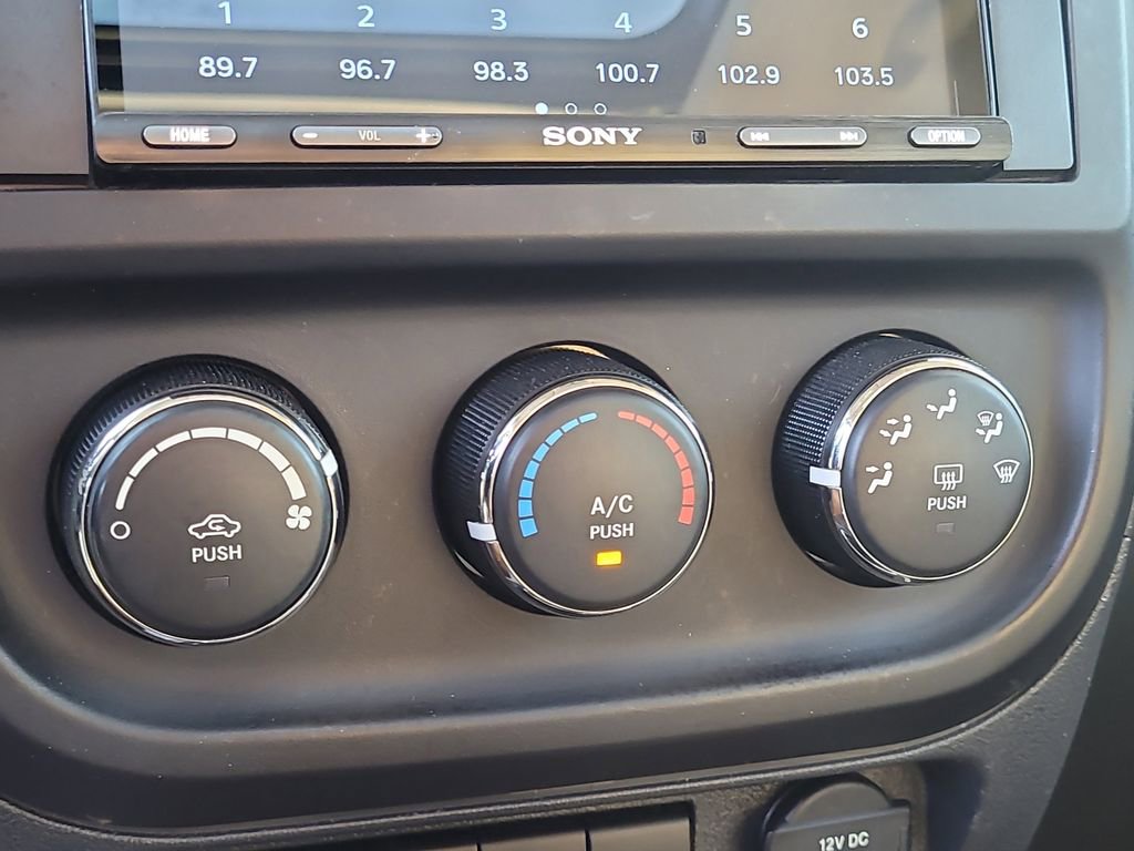 Used 2017 Jeep Patriot High Altitude image 21