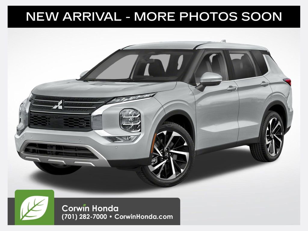 Used 2024 Mitsubishi Outlander SE