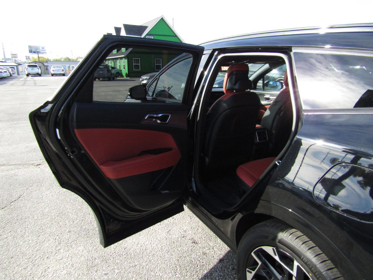 Used 2023 Kia Sportage SX image 20