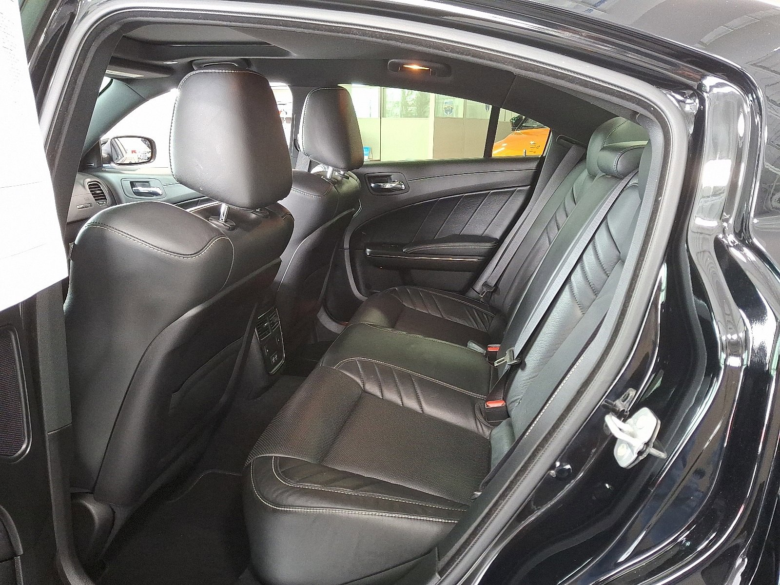 Used 2022 Dodge Charger SRT Hellcat w/ Harman/Kardon Audio Group image 10