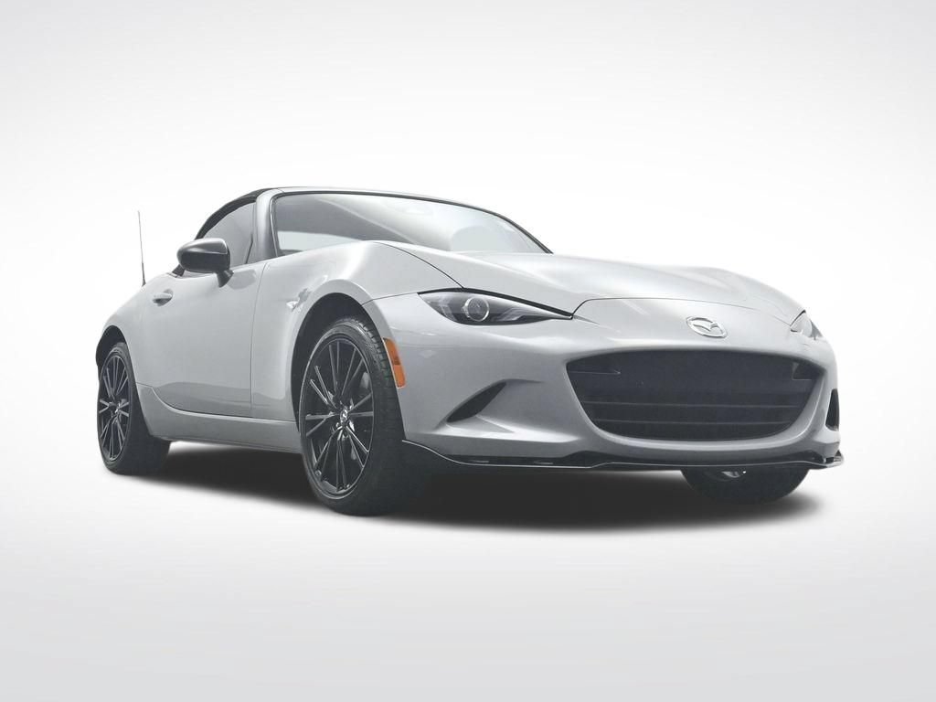 Used 2025 MAZDA MX-5 Miata Club RWD image 30