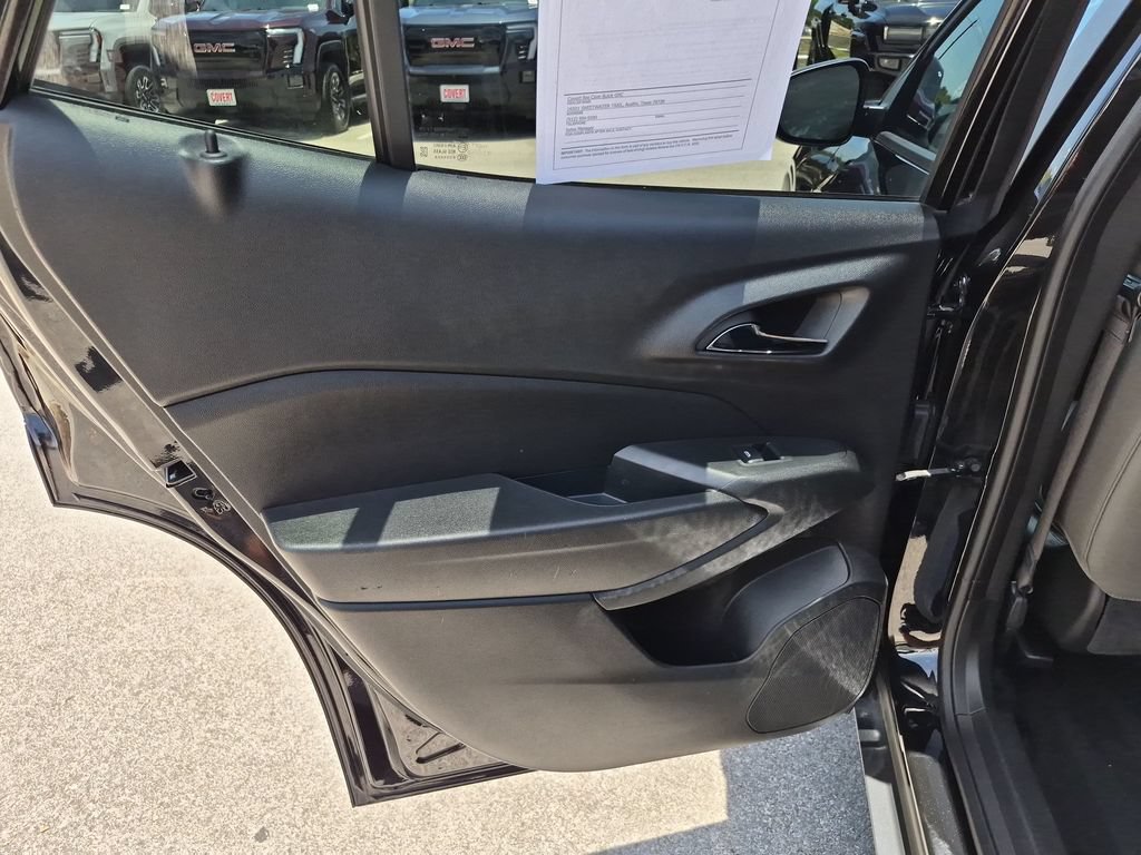 Used 2024 Chevrolet Trax ACTIV w/ Sunroof Package FWD image 35