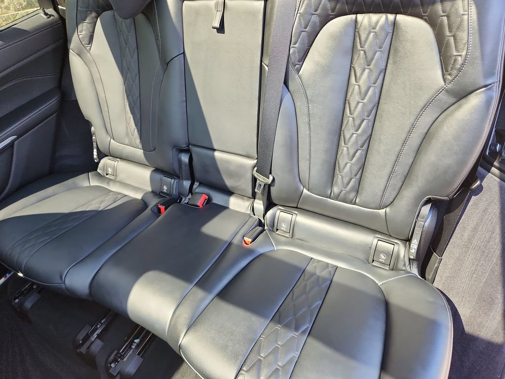 Used 2026 BMW X7 M60i AWD/4WD image 26