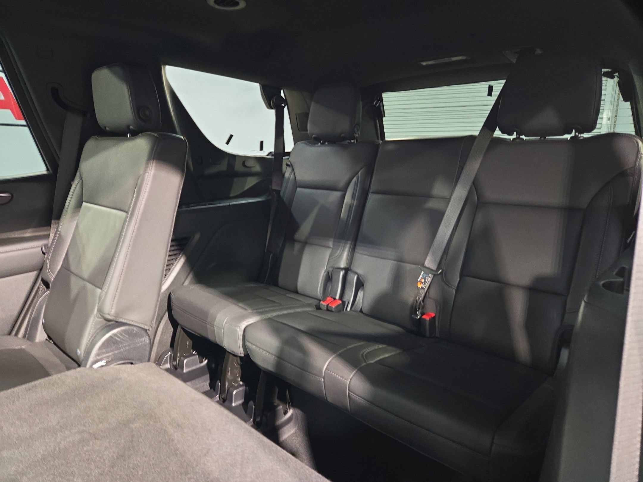 Used 2025 Chevrolet Tahoe Z71 AWD/4WD image 34