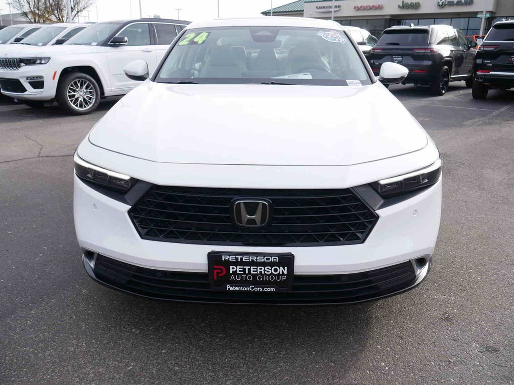 Used 2024 Honda Accord Touring image 2
