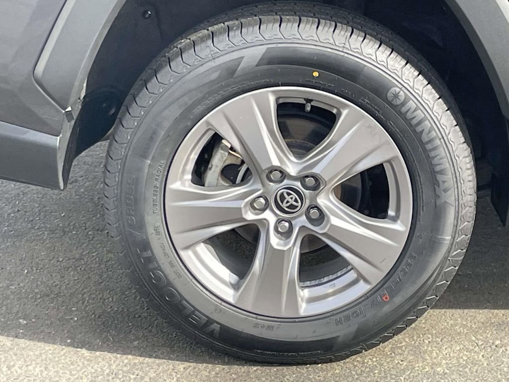 Used 2024 Toyota RAV4 XLE image 12