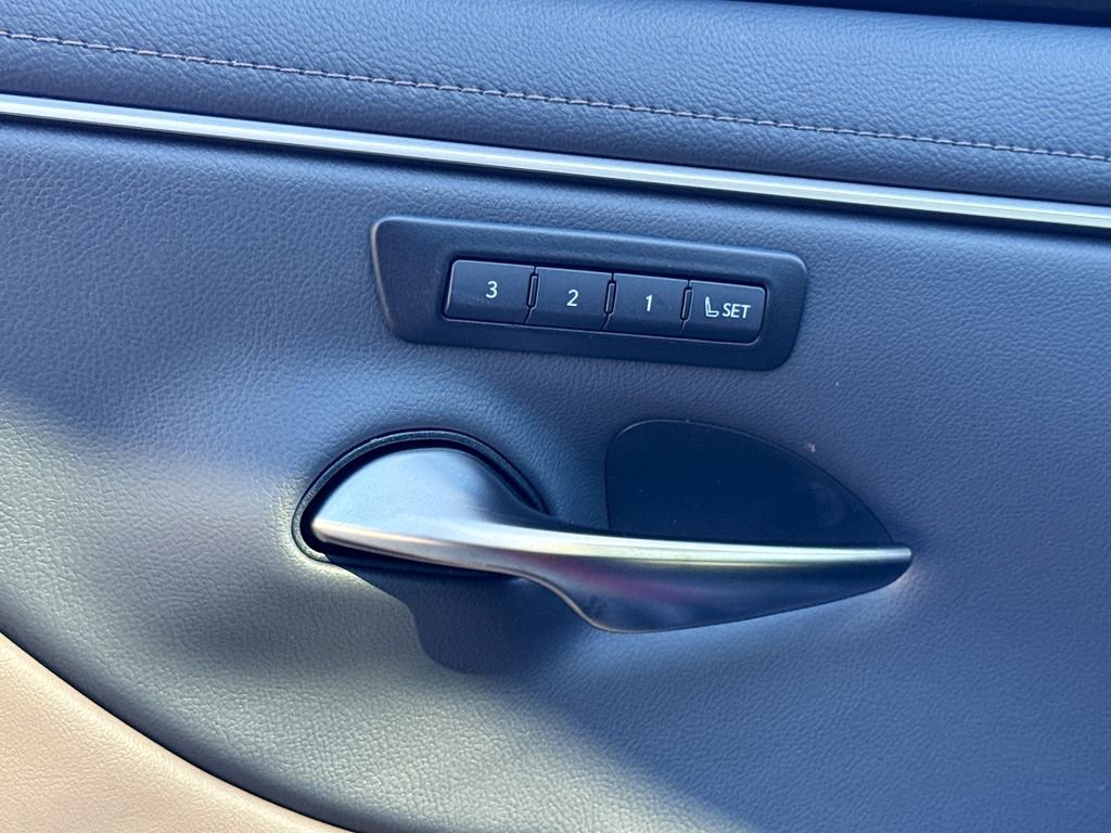 New 2025 Lexus ES 350 w/ Premium Package image 13