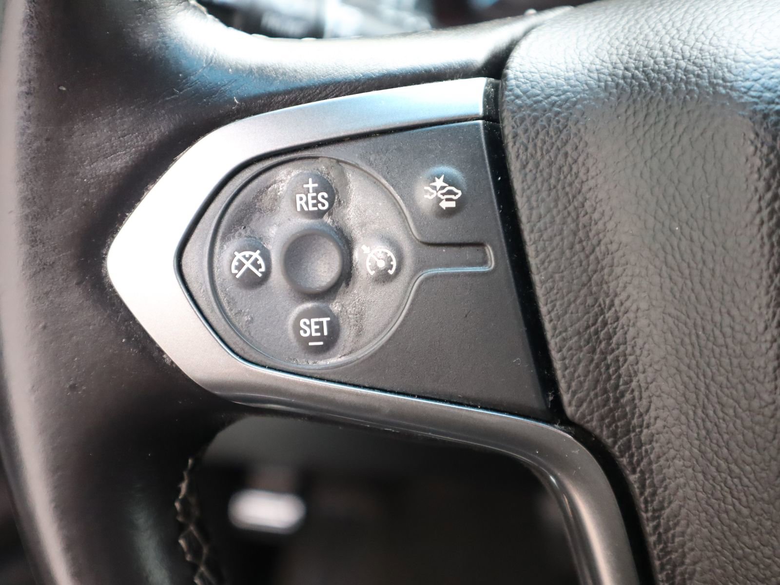 Used 2015 Chevrolet Tahoe LT AWD/4WD image 33