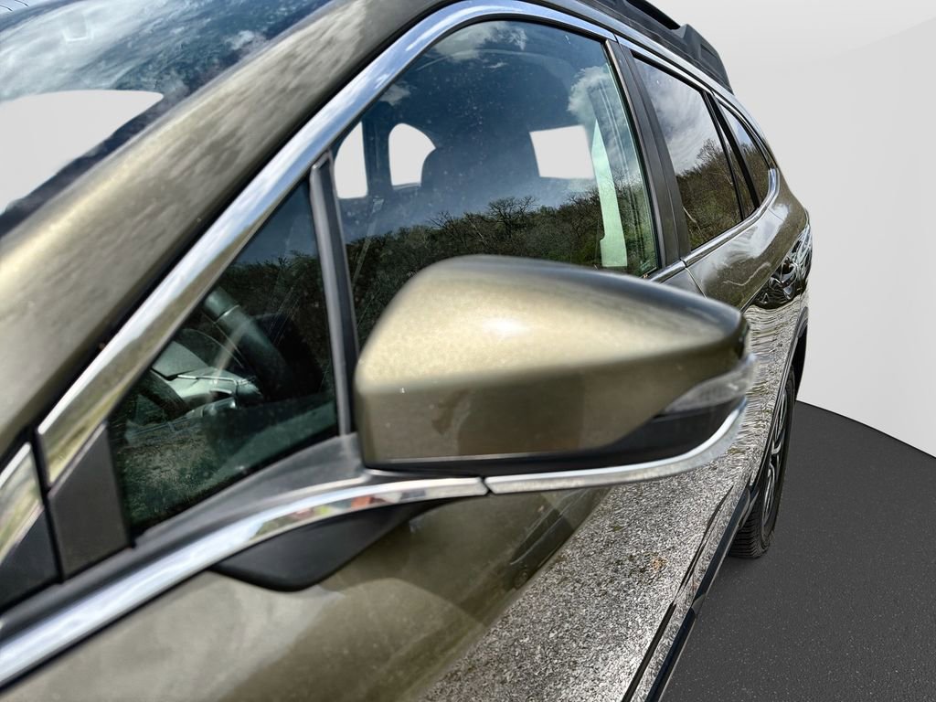 Used 2021 Subaru Outback Premium AWD/4WD image 11