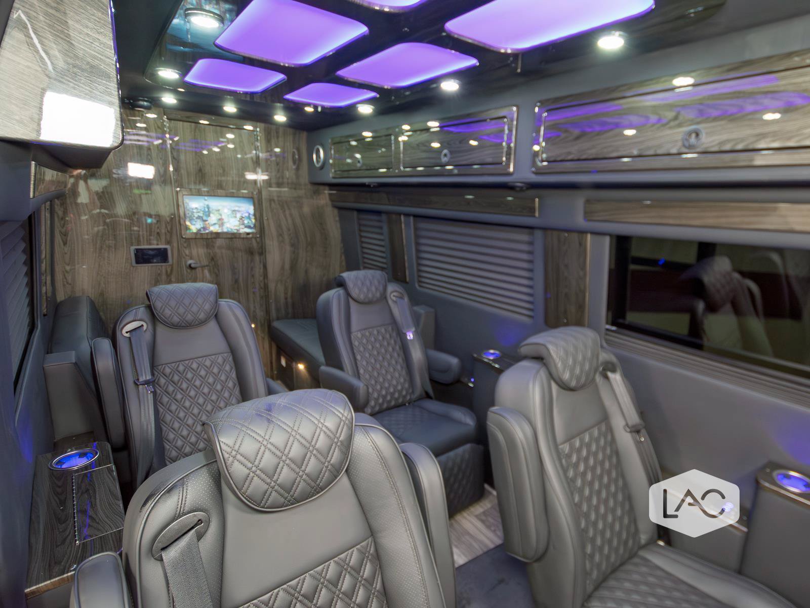 Used 2025 Mercedes-Benz Sprinter 3500 image 3