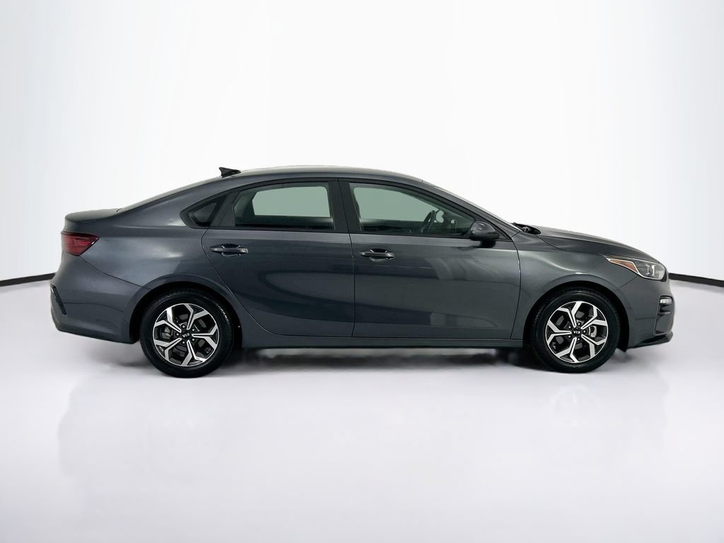 Used 2021 Kia Forte LXS FWD image 4