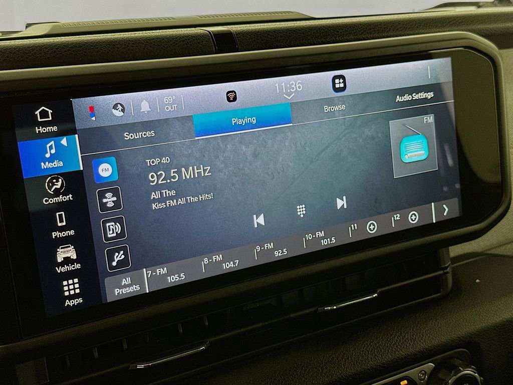 Certified 2024 Jeep Gladiator Sport image 24