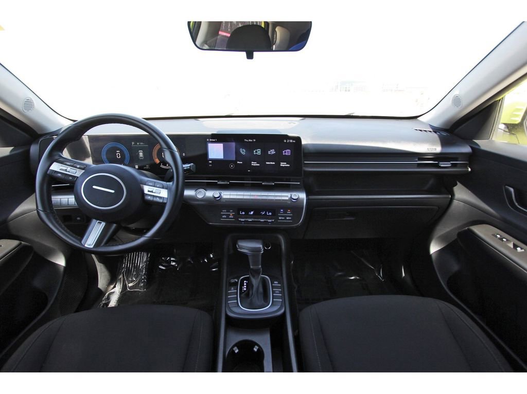 Used 2025 Hyundai Kona SEL image 9