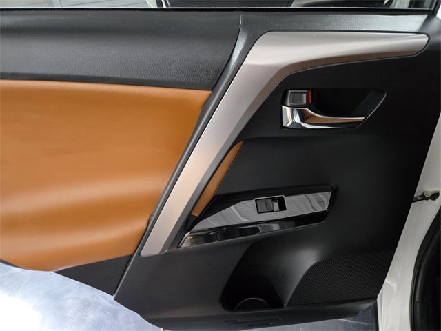 Used 2018 Toyota RAV4 Limited image 18