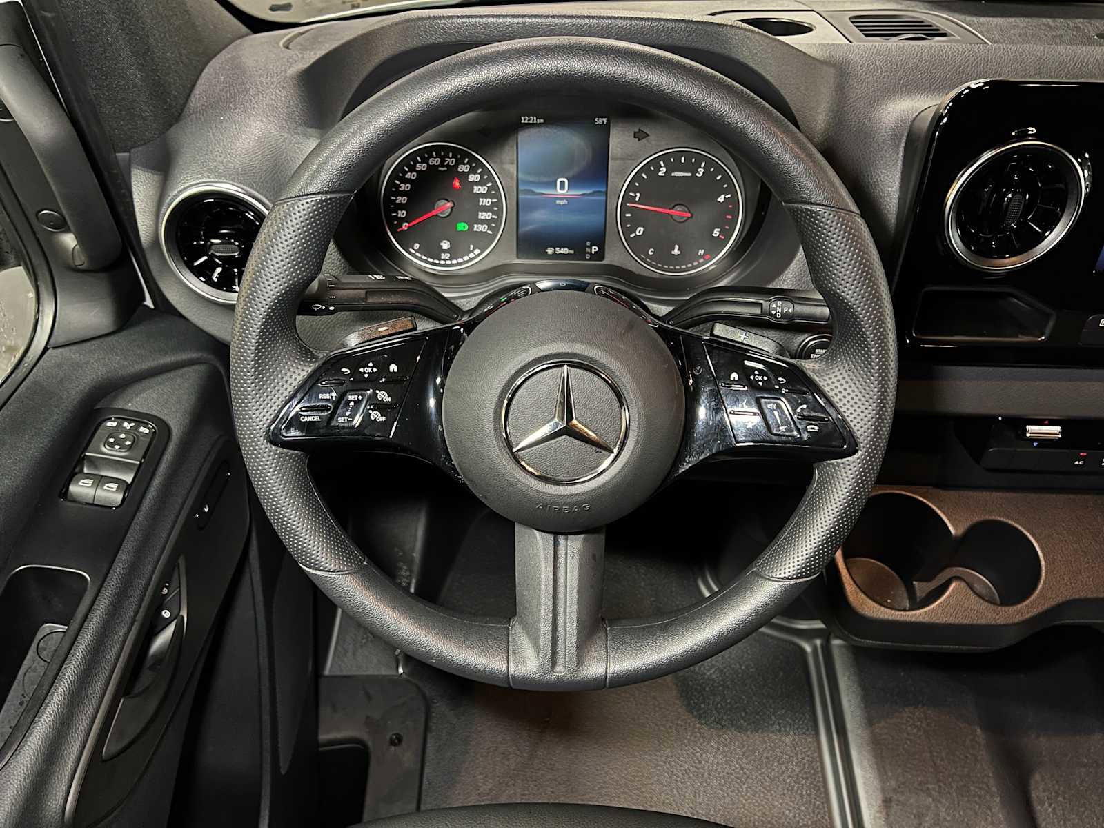 Used 2025 Mercedes-Benz Sprinter 2500 image 26