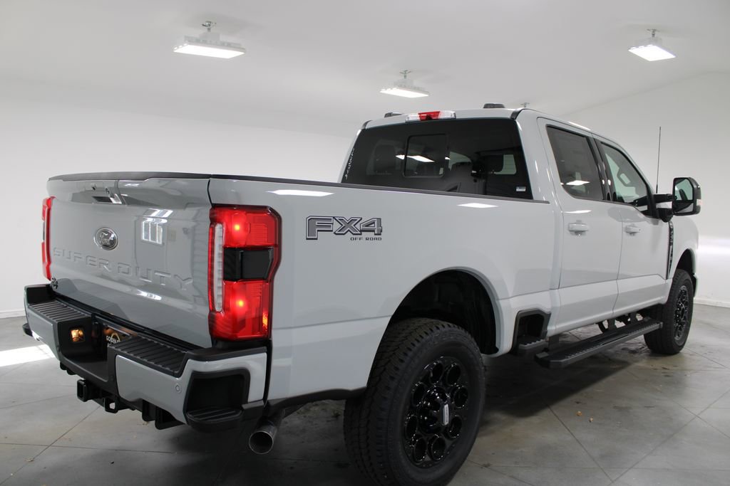 New 2026 Ford F250 Lariat w/ Black Appearance Package image 8