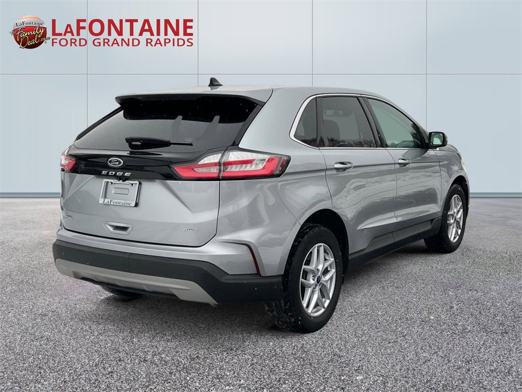 Used 2022 Ford Edge SEL w/ Convenience Package image 7