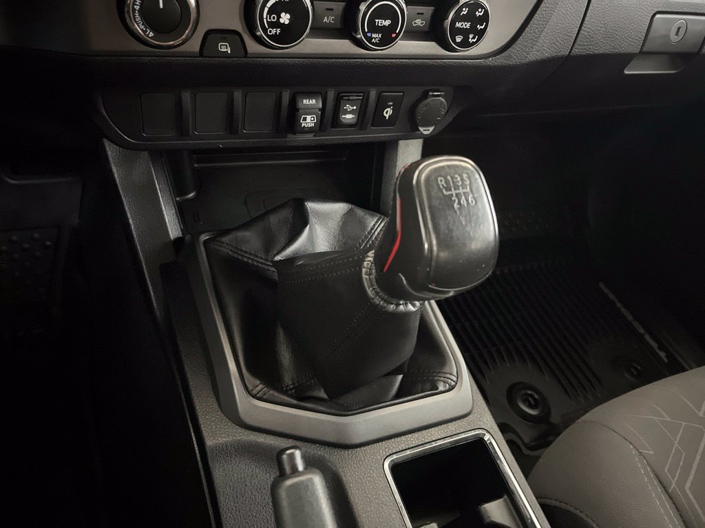 Used 2018 Toyota Tacoma TRD Off-Road AWD/4WD image 71