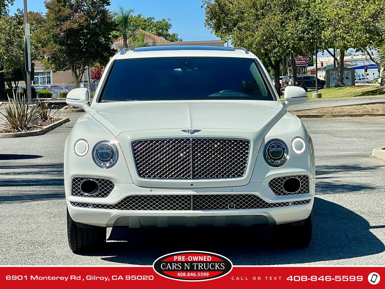 Used 2018 Bentley Bentayga AWD/4WD image 43