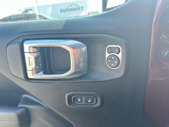 Certified 2022 Jeep Gladiator Sport AWD/4WD image 15