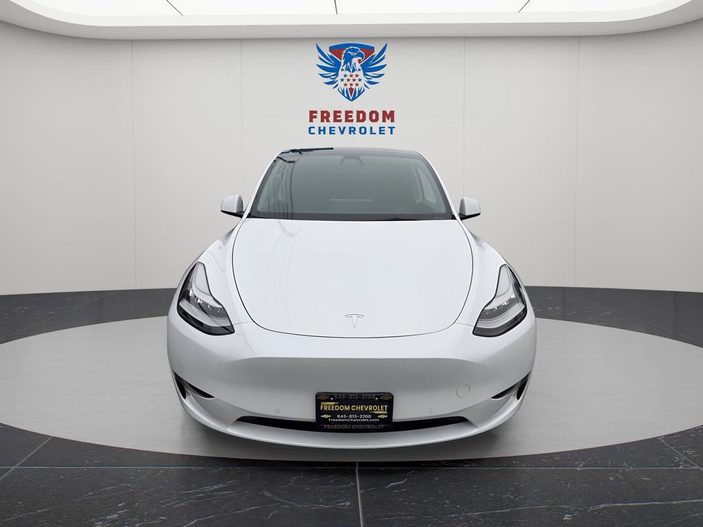 Used 2022 Tesla Model Y Long Range image 8