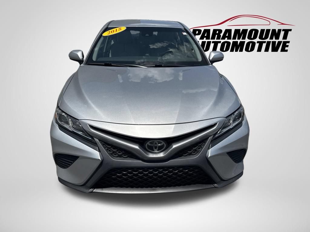 Used 2018 Toyota Camry SE FWD image 2