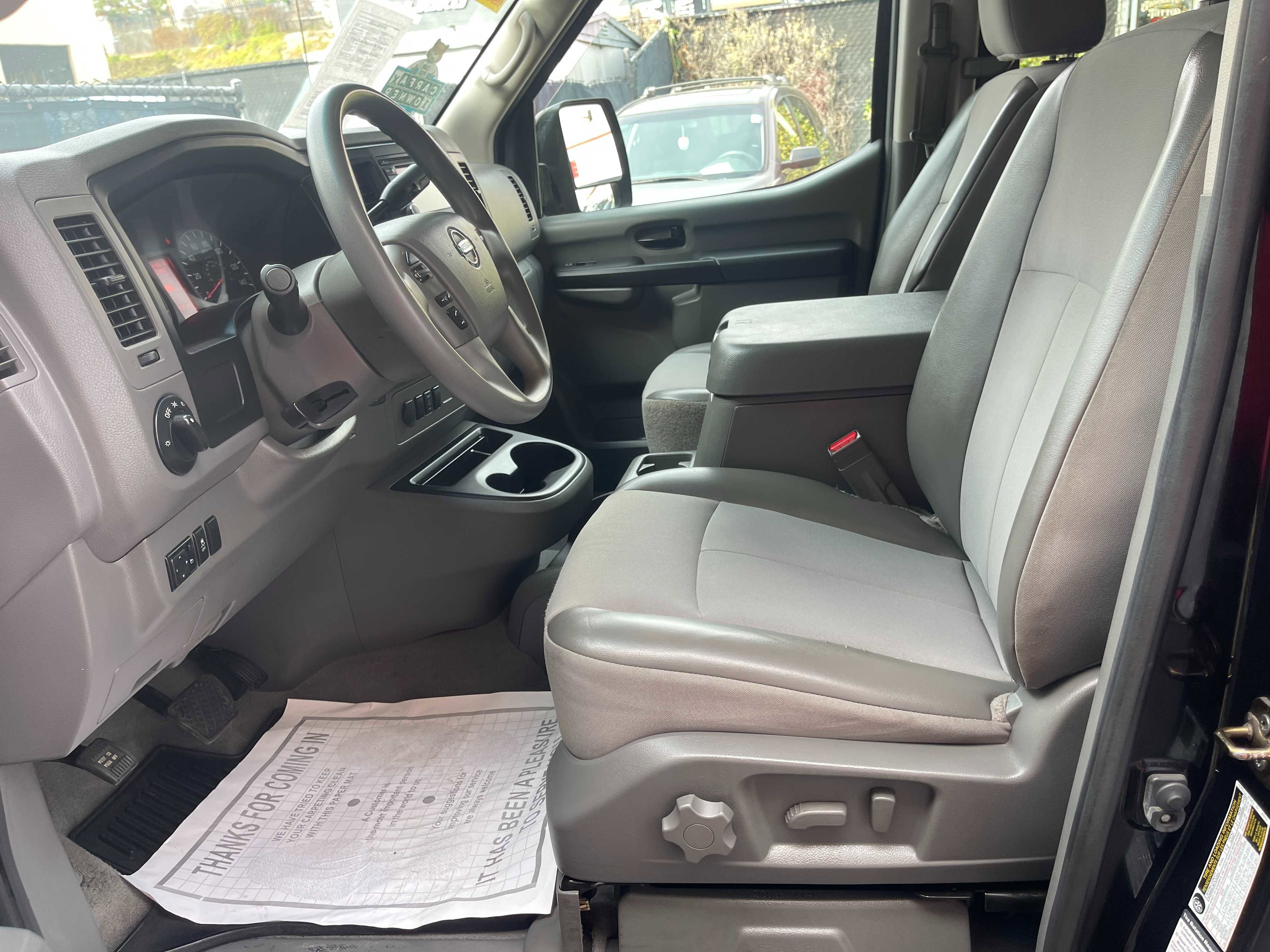 Used 2018 Nissan NV 3500 SV w/ Navigation Package image 18