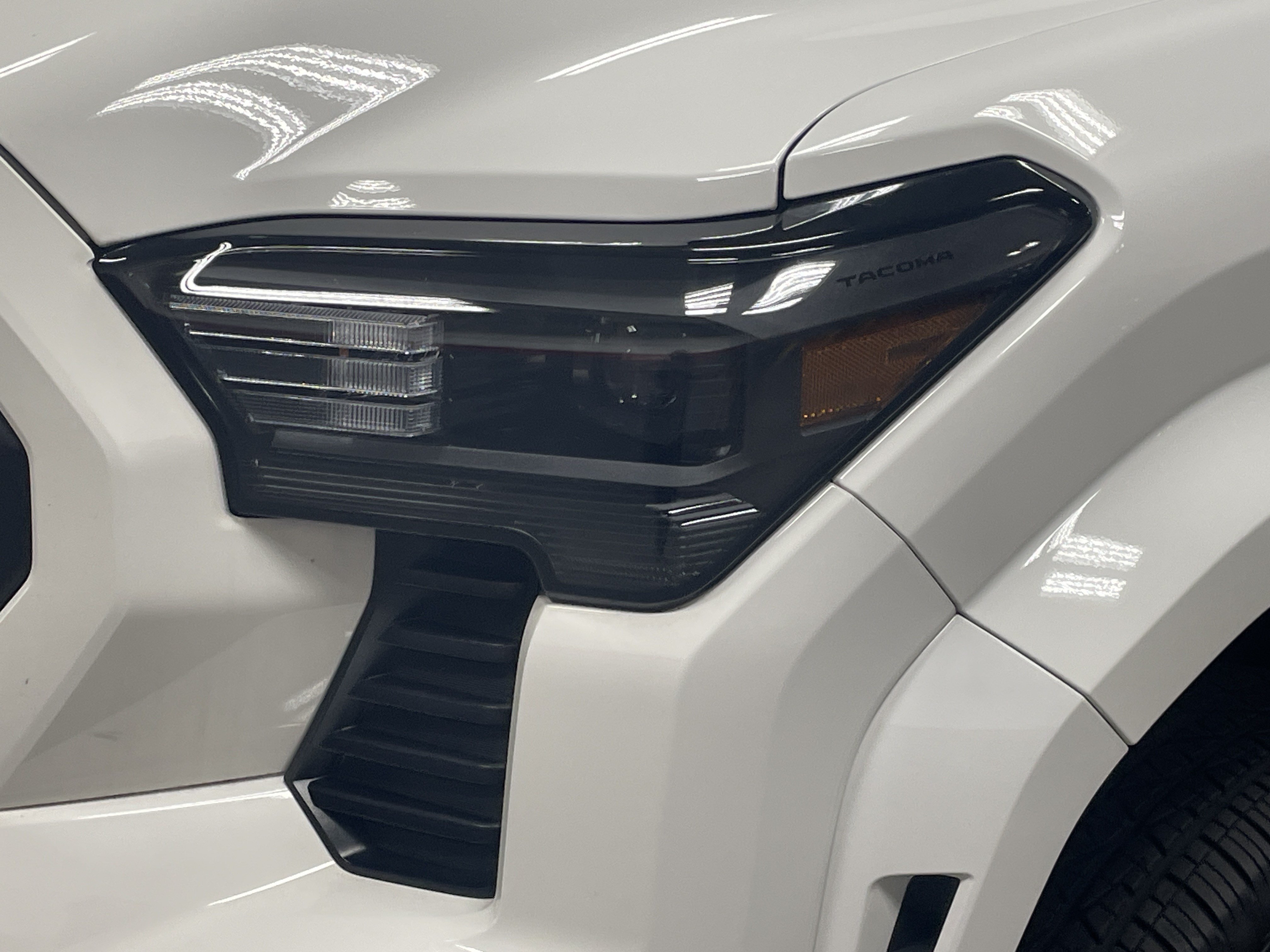 Certified 2024 Toyota Tacoma SR5 AWD/4WD image 6