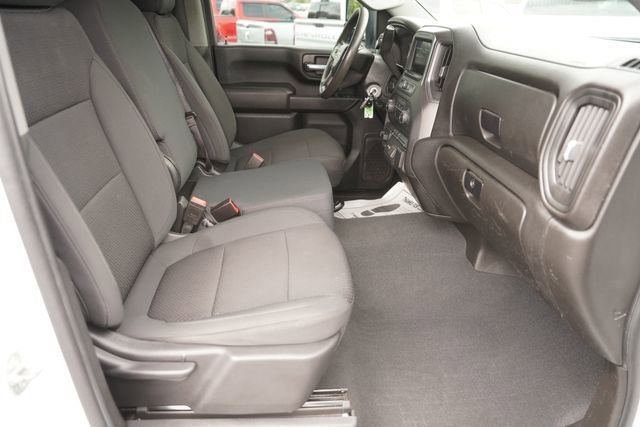 Used 2021 Chevrolet Silverado 2500 Custom w/ Custom Value Package image 18