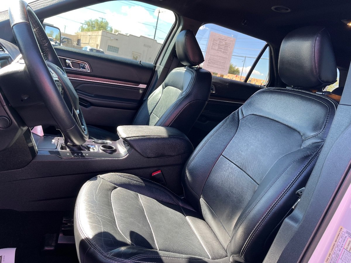 Used 2019 Ford Explorer Limited w/ Class III Trailer Tow Package FWD image 25