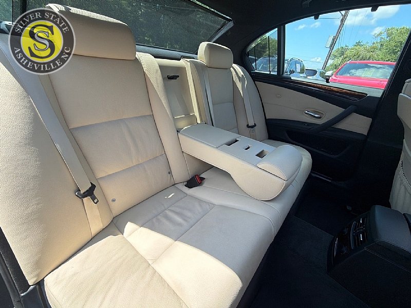 Used 2010 BMW 528i Sedan w/ Sport Pkg RWD image 19