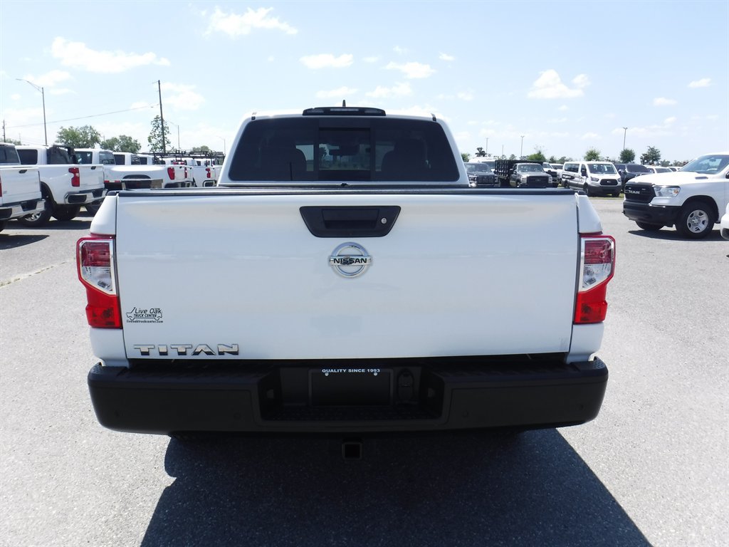 Used 2022 Nissan Titan S RWD image 7