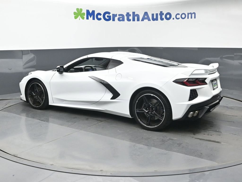 Used 2022 Chevrolet Corvette Stingray Coupe w/ Z51 Performance Package image 18
