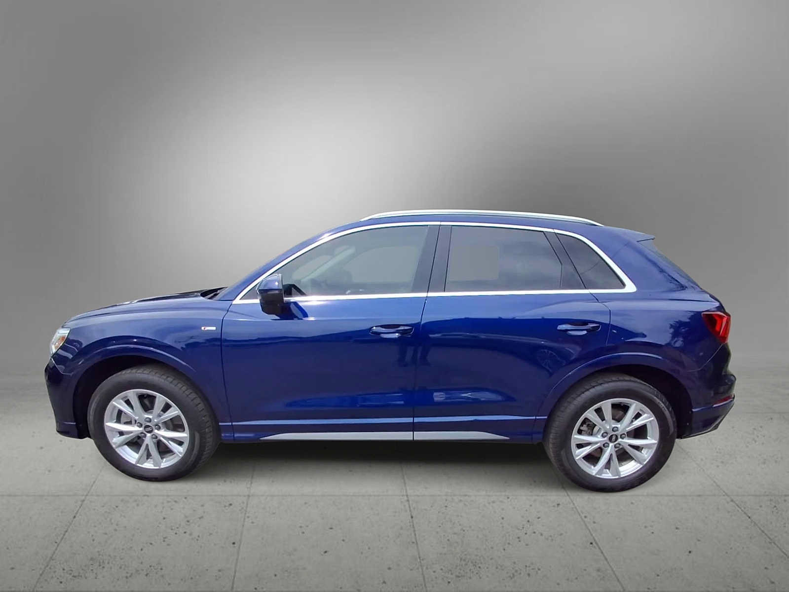 Certified 2023 Audi Q3 2.0T Premium Plus w/ Premium Plus Package AWD/4WD image 5