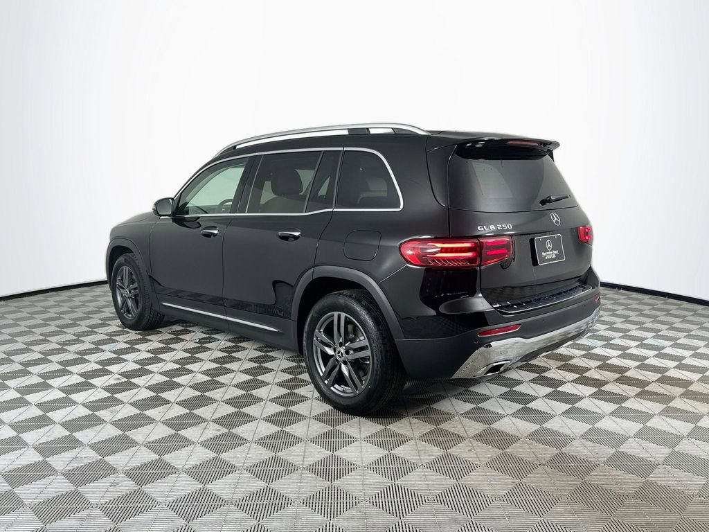 Used 2026 Mercedes-Benz GLB 250 image 5
