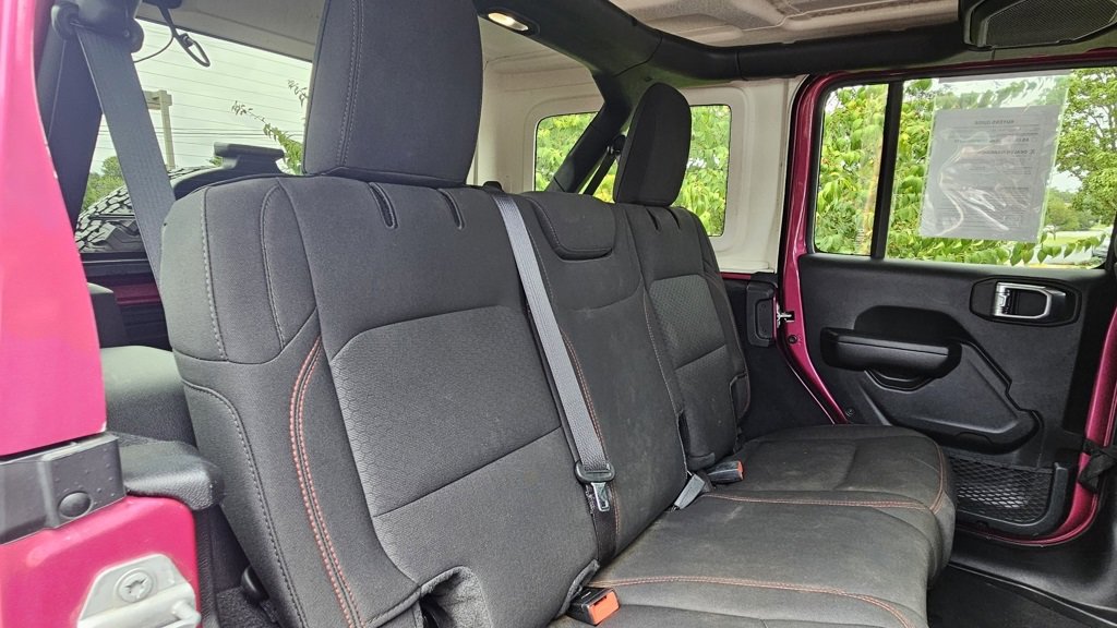 Used 2021 Jeep Wrangler Unlimited Rubicon image 16