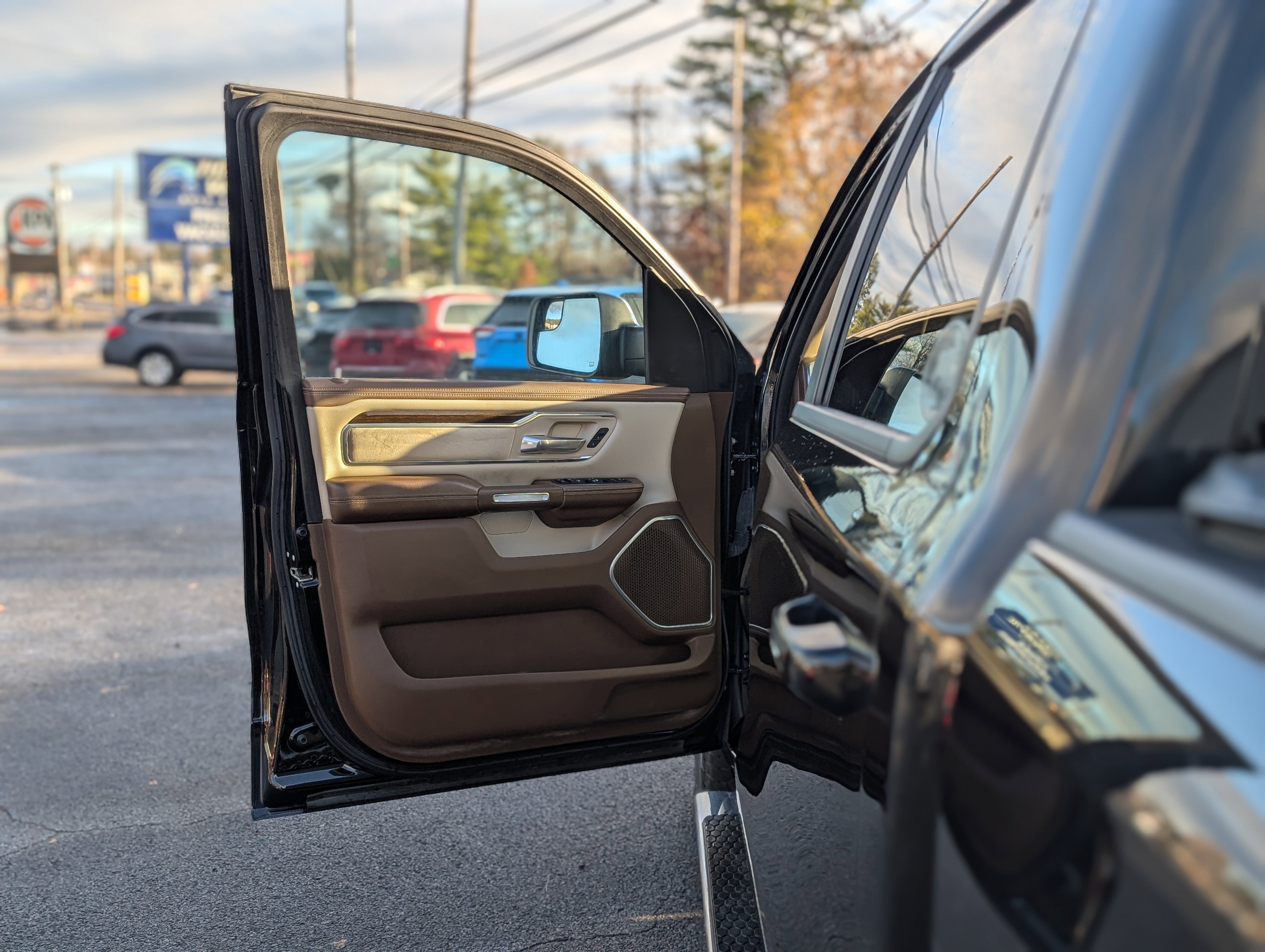 Used 2021 RAM 1500 Laramie image 33