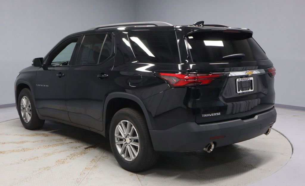 Used 2023 Chevrolet Traverse LT FWD image 9
