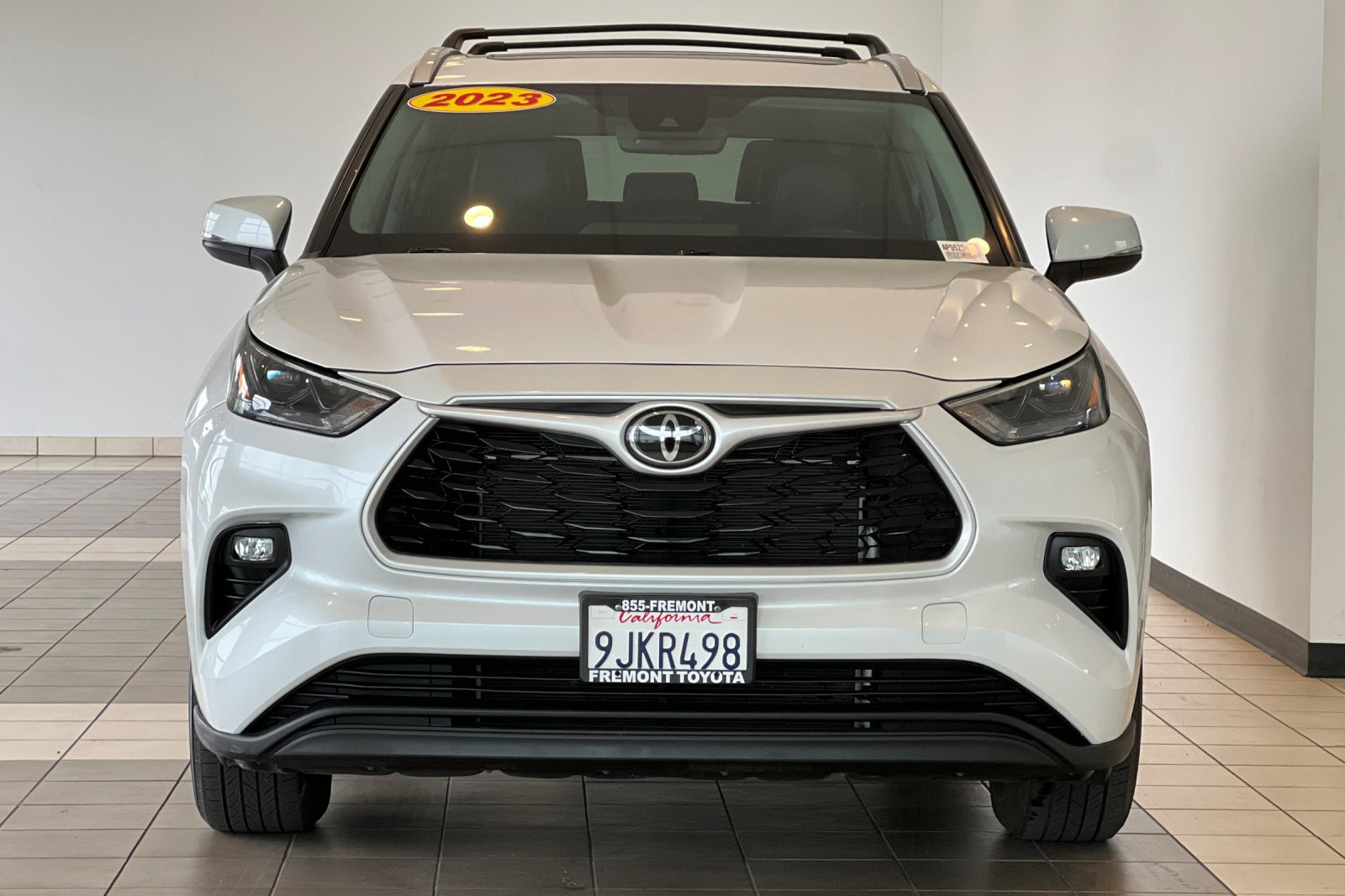 Used 2023 Toyota Highlander XLE AWD/4WD image 9